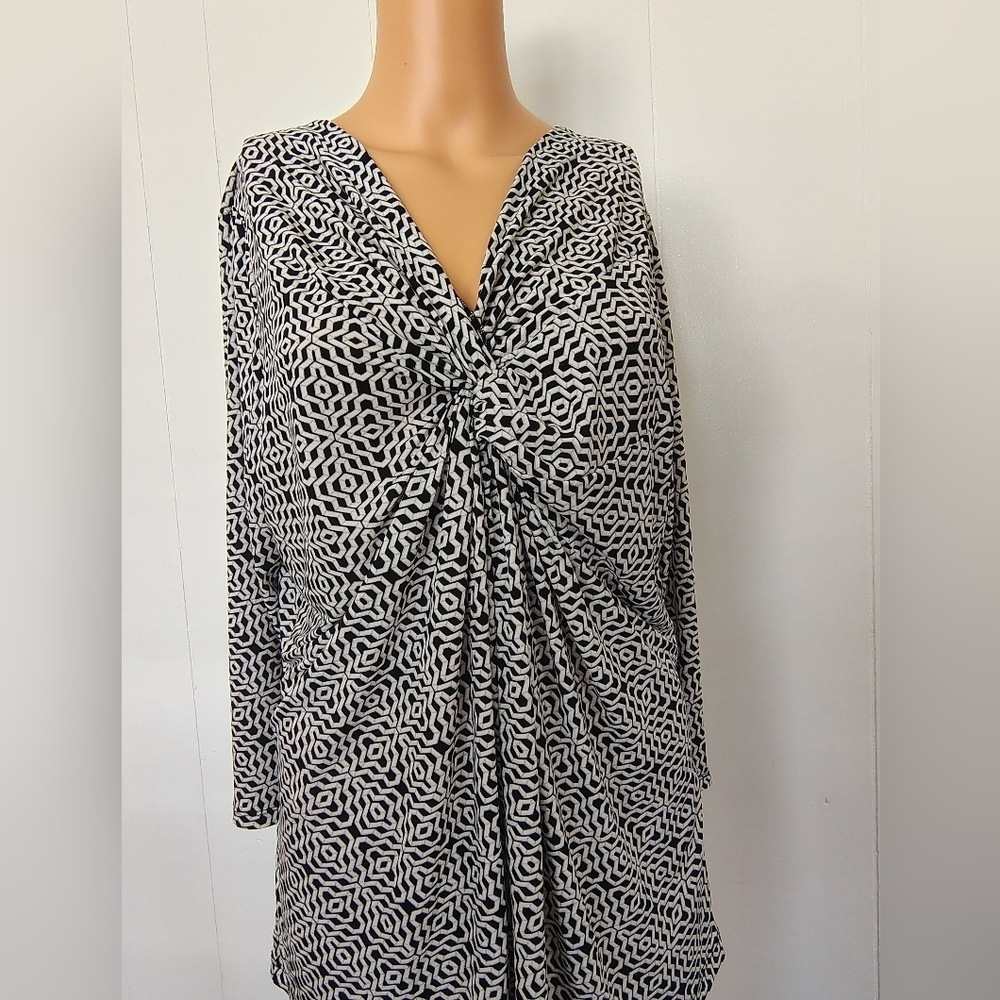 Liz Claiborne Petite Monochrome Geometric Blouse Size XL